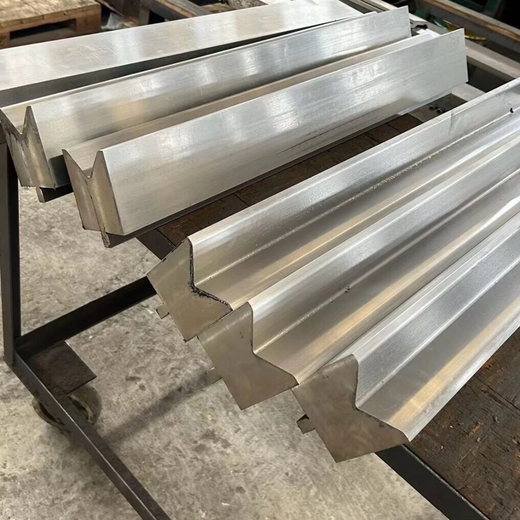 The Ultimate Guide to Press Brake Die Materials: Select