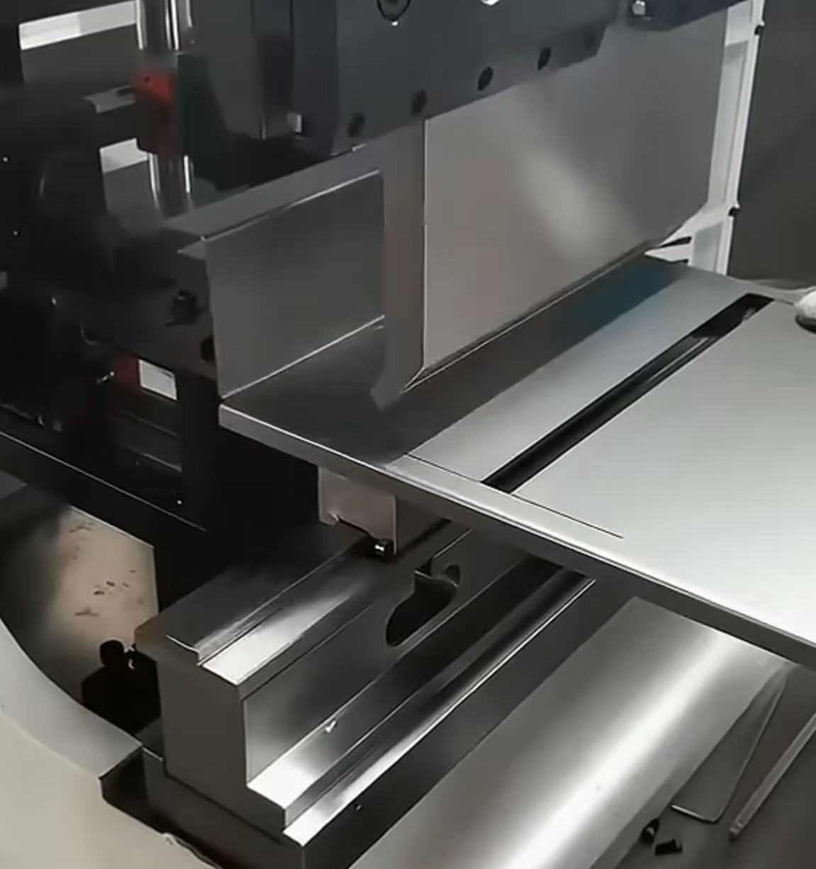Press Brake Tooling – Premium Solutions From IVILA