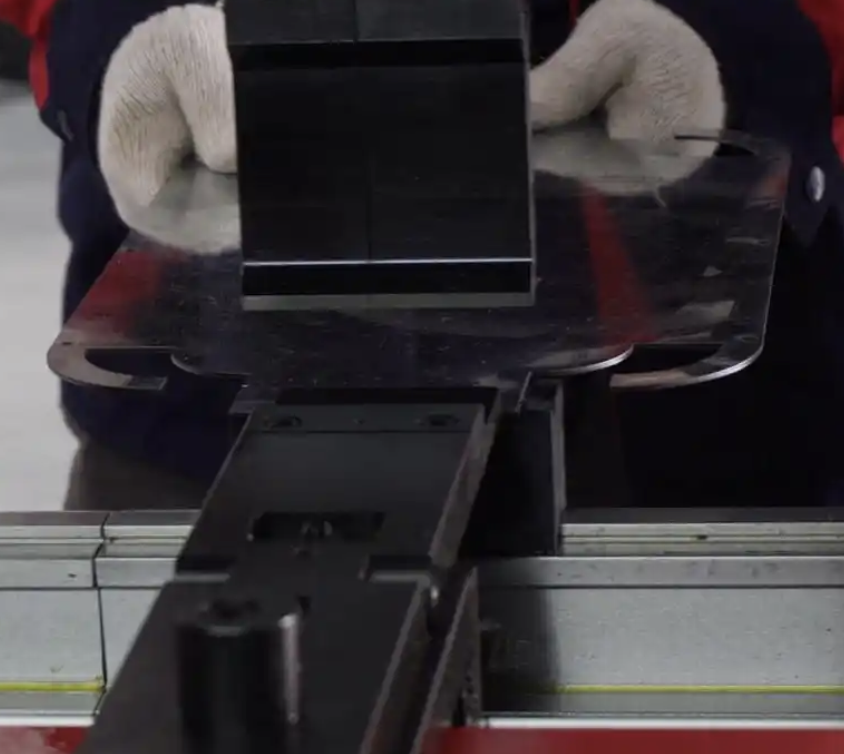 Press Brake Tooling Installation and Maintenance Guide